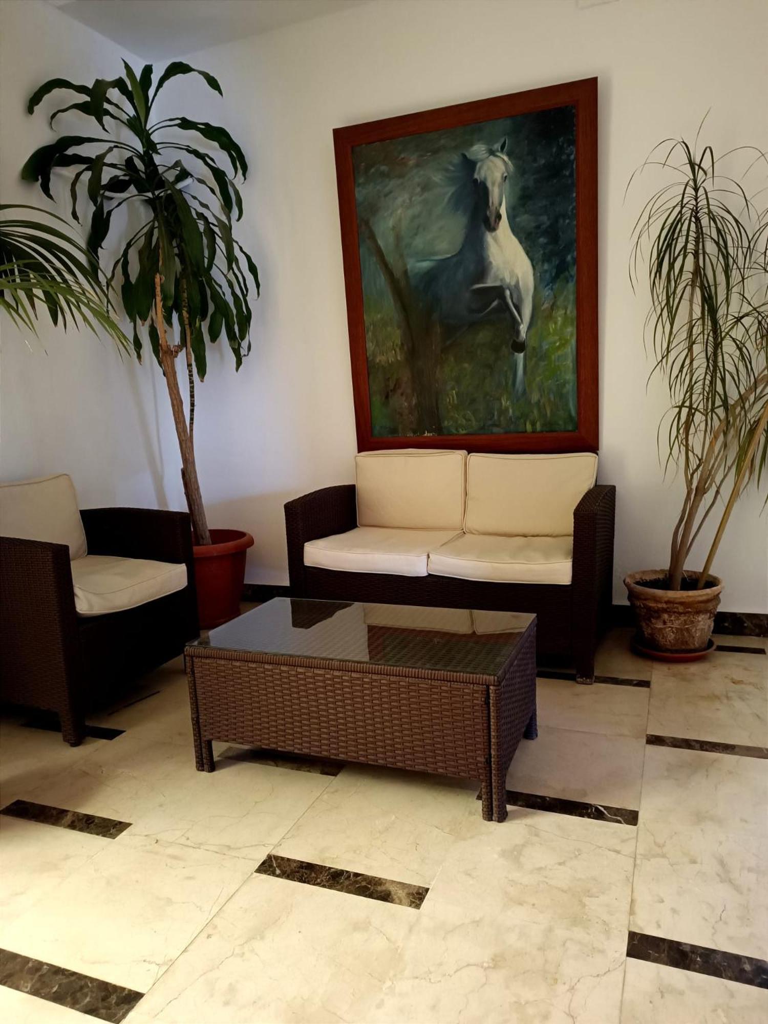 Hostal El Lirio Bollullos Par del Condado Exteriör bild