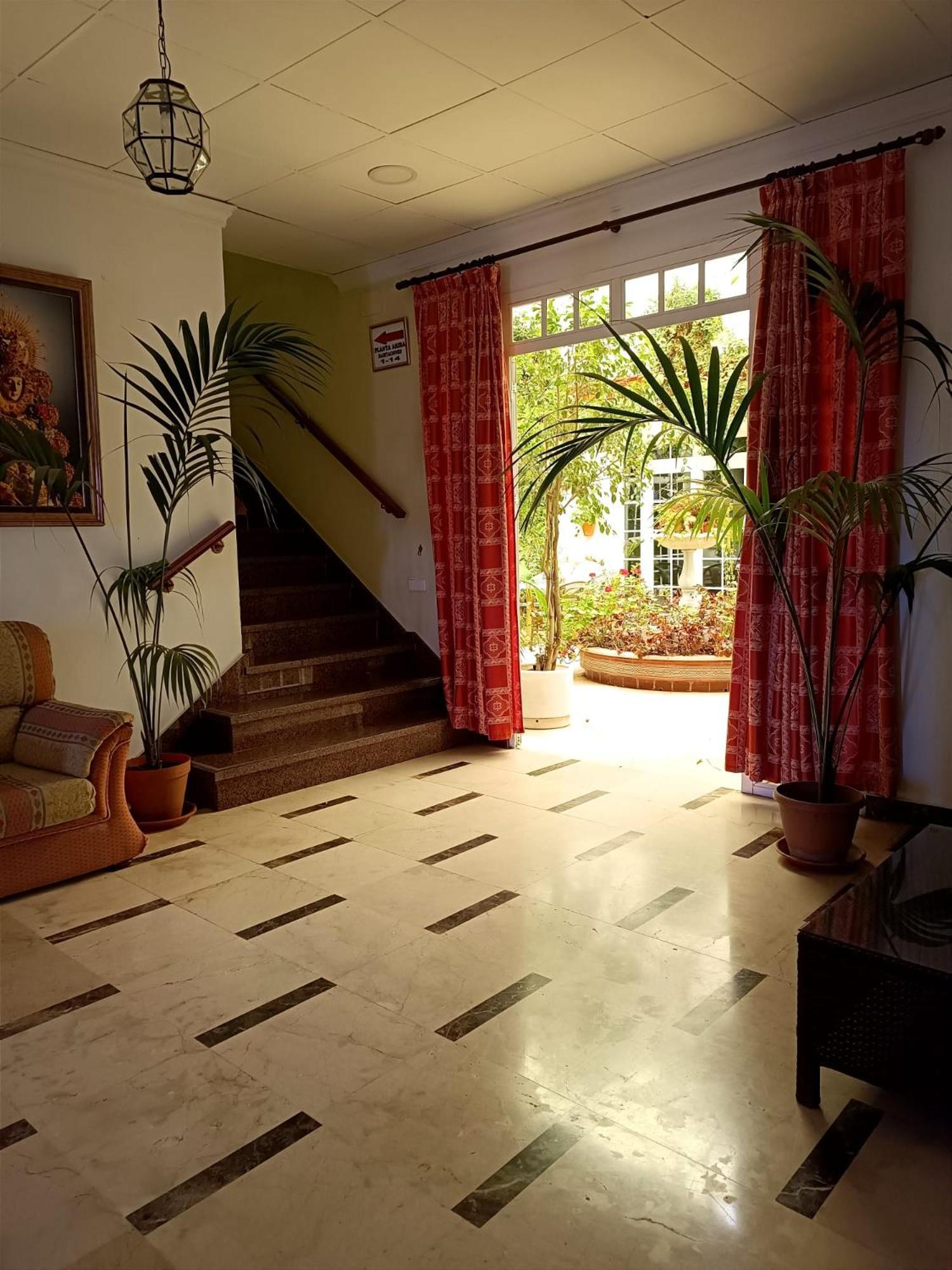 Hostal El Lirio Bollullos Par del Condado Exteriör bild
