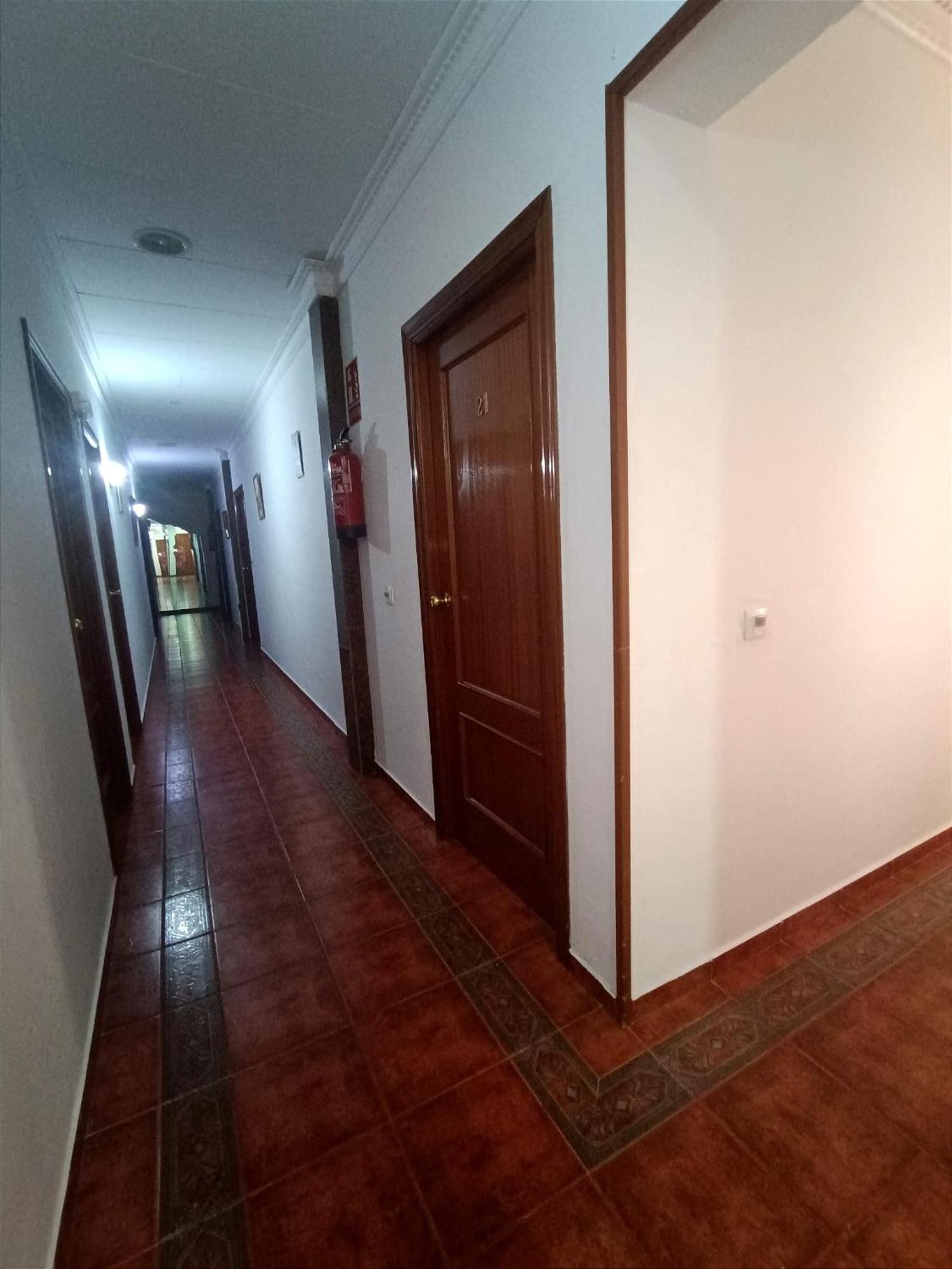 Hostal El Lirio Bollullos Par del Condado Exteriör bild